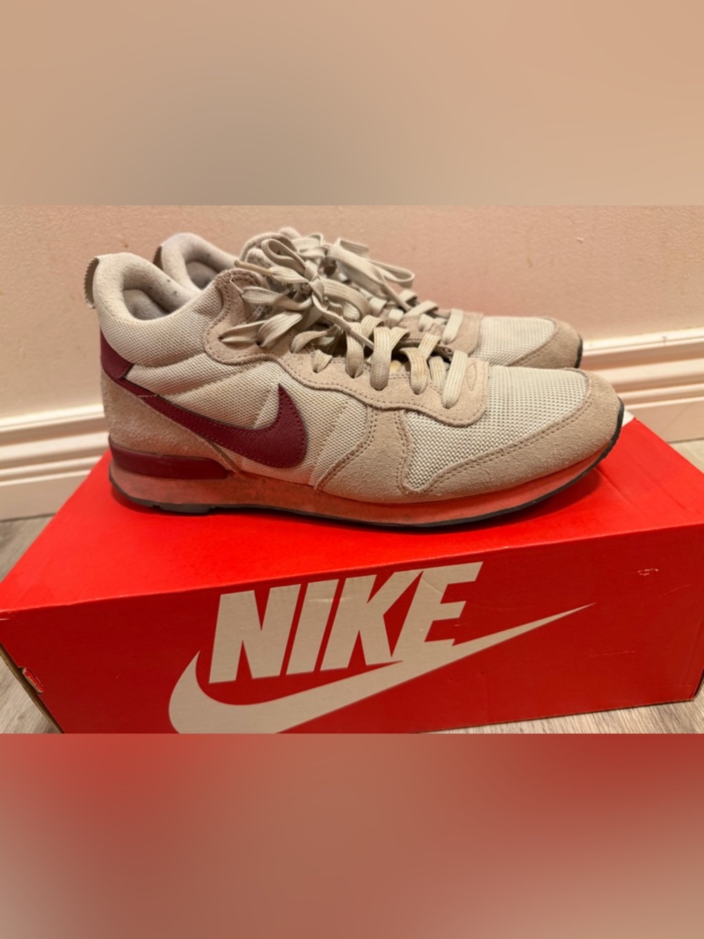Nike Sneakers
